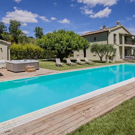 Aurora Villa Trecastelli