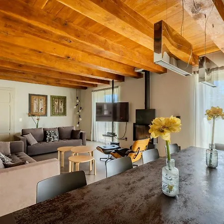 Aurora Villa Trecastelli